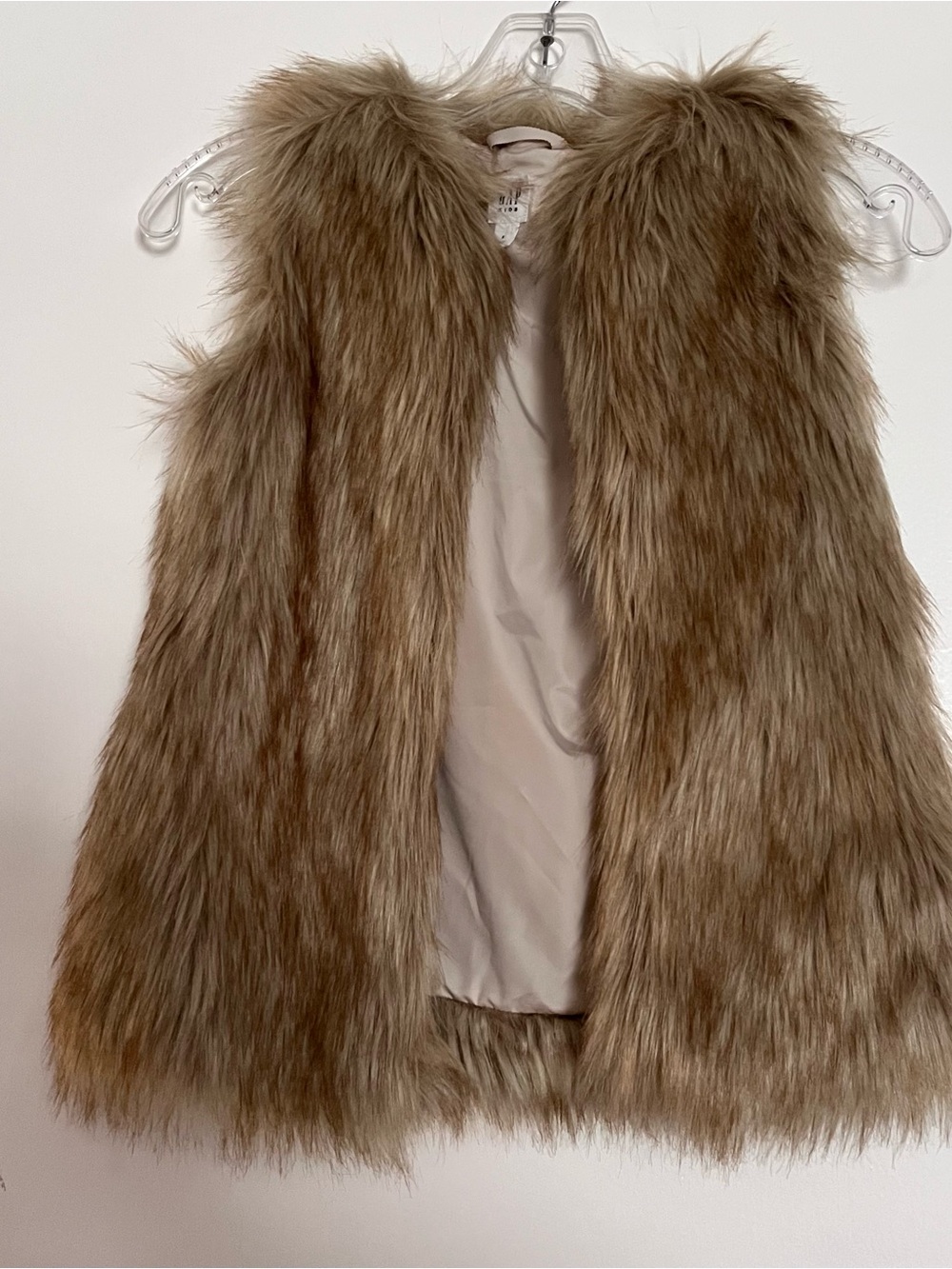 Gap Kids Girls faux fur vest small size 6-7